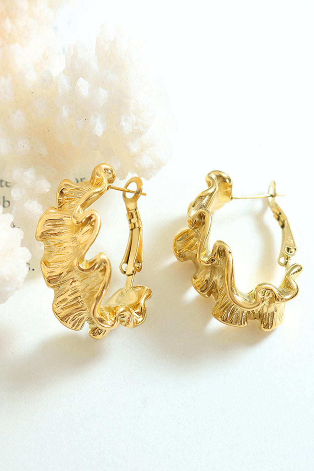 Golden Glitter Circle Wave Earrings