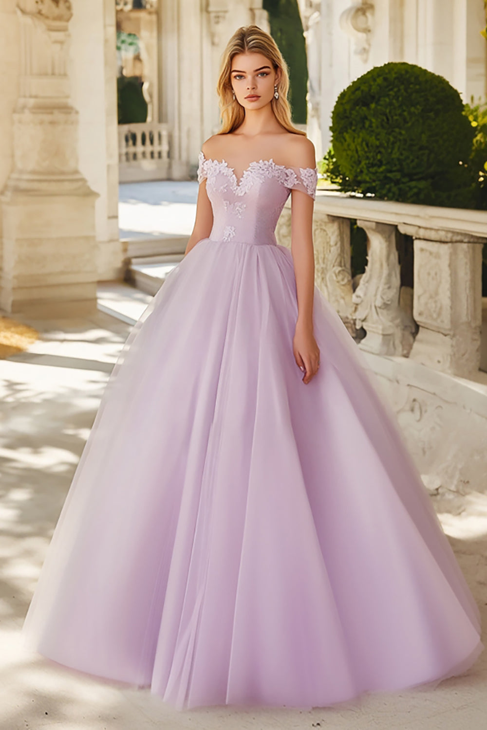 Light Purple Tulle Princess Maxi Quinceañera Dress with Appliques