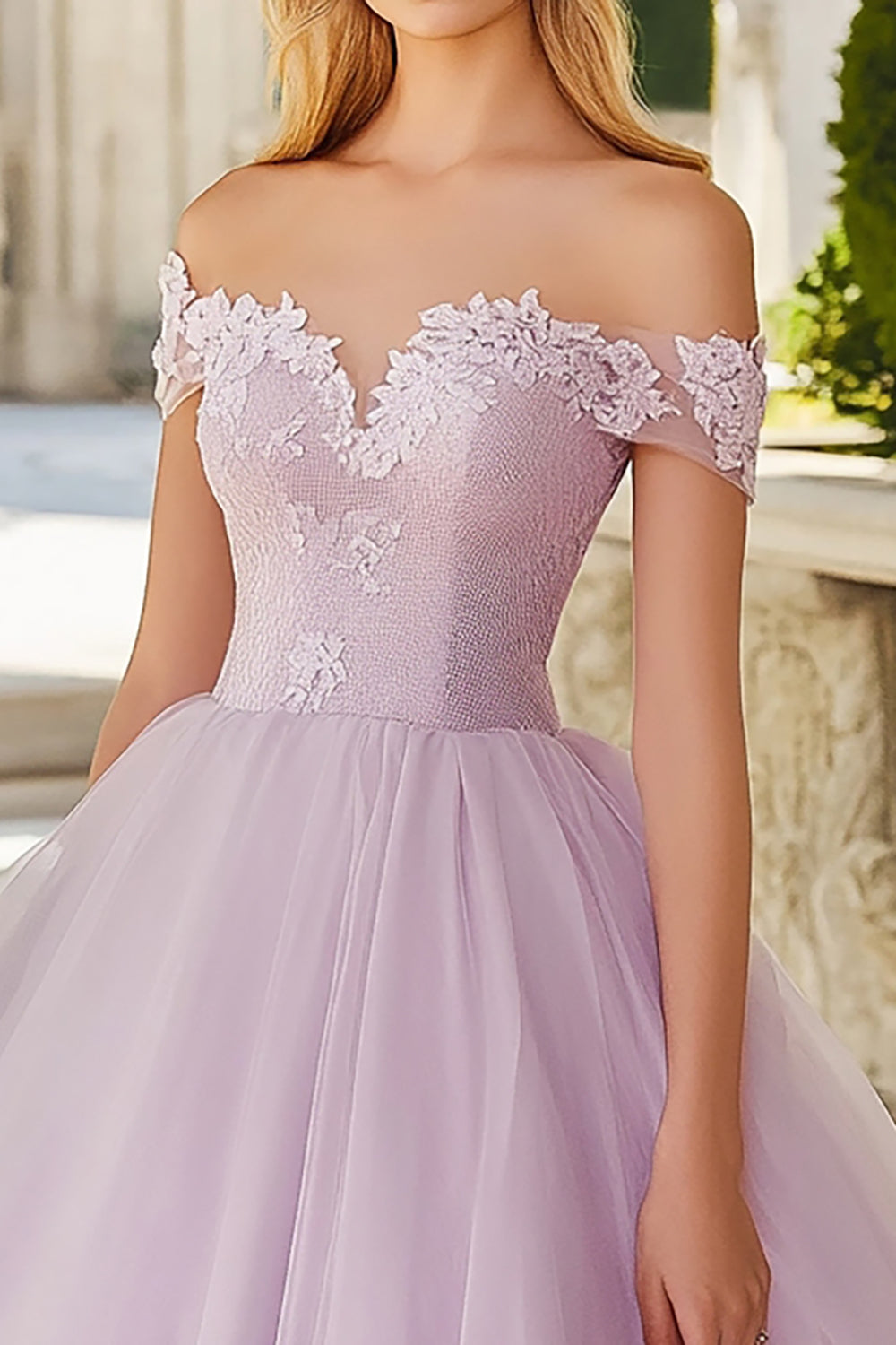 Light Purple Tulle Princess Maxi Quinceañera Dress with Appliques