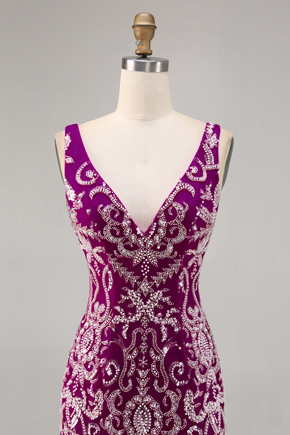 Sparkly Fuchsia V-Neck Tight Backless Mini Prom Dress with Beading