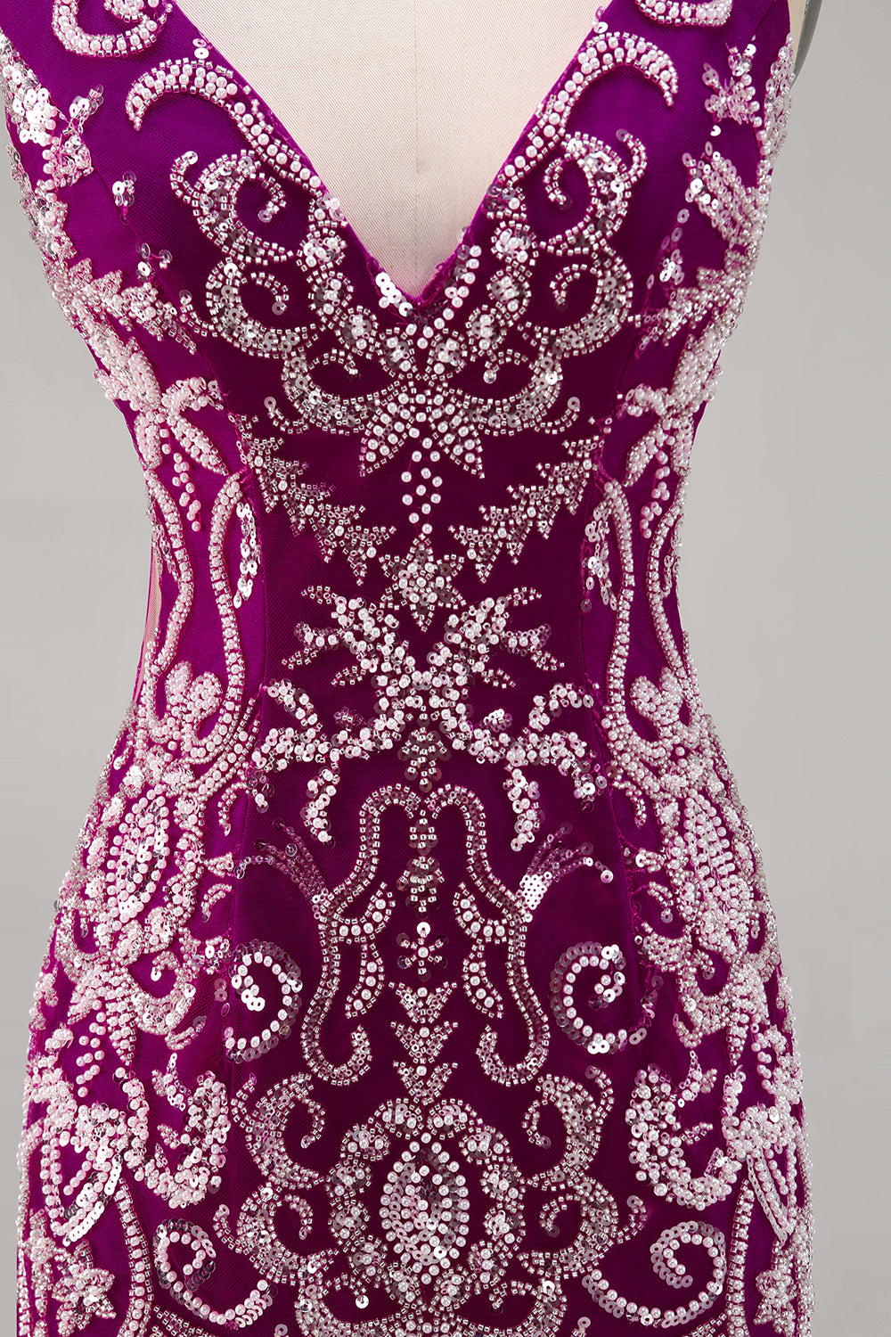 Sparkly Fuchsia V-Neck Tight Backless Mini Prom Dress with Beading