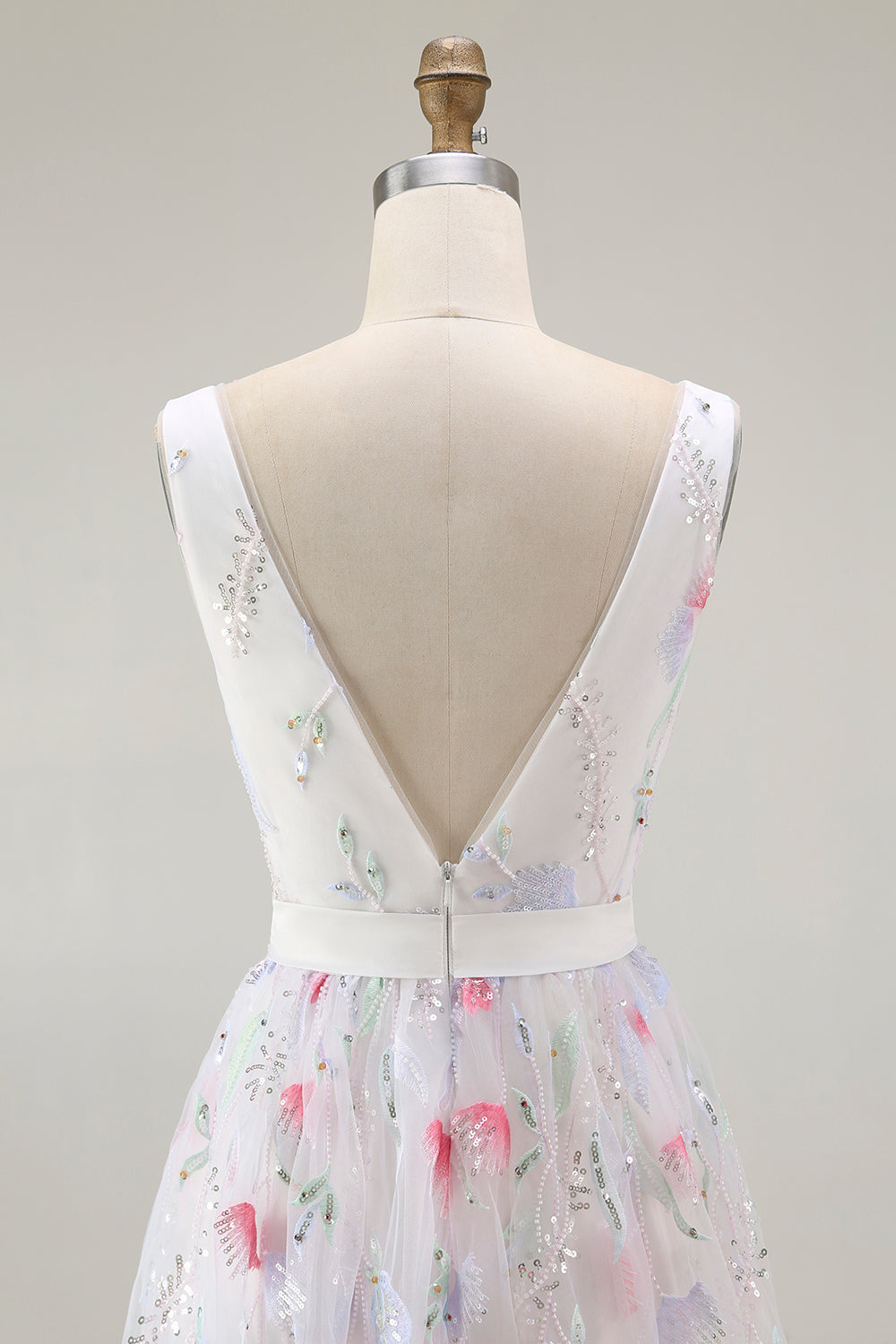 Sparkly White A Line V-Neck Short Cocktail Dress with Sequins