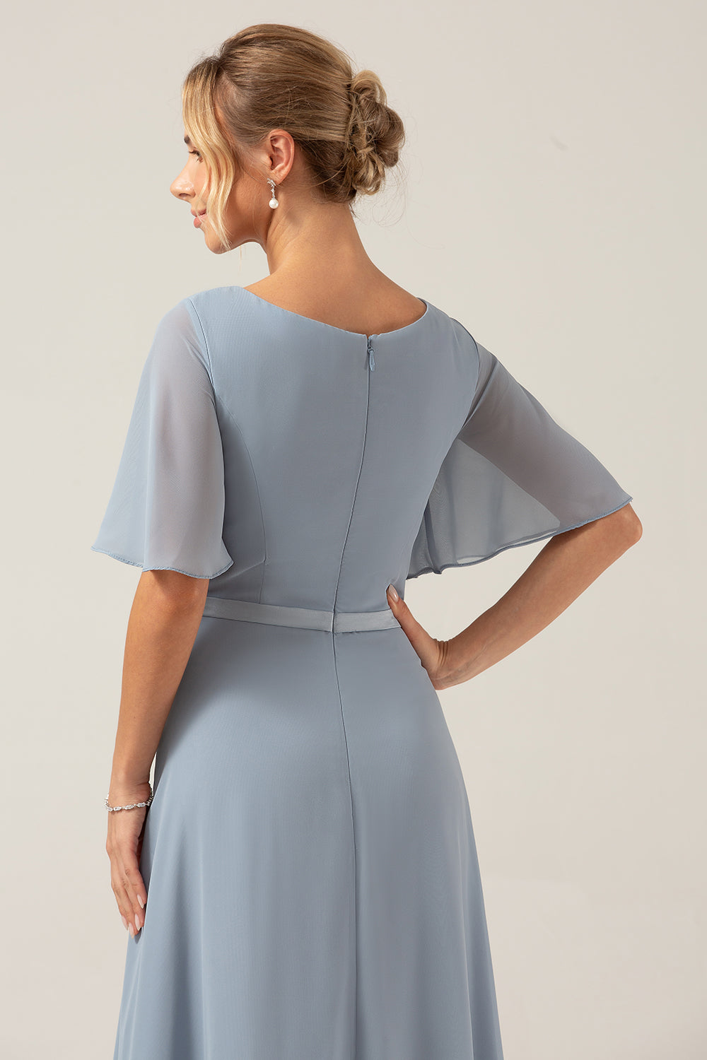 Dusty Blue A Line Chiffon V Neck Mother of Bride Dress with Short Sleeves