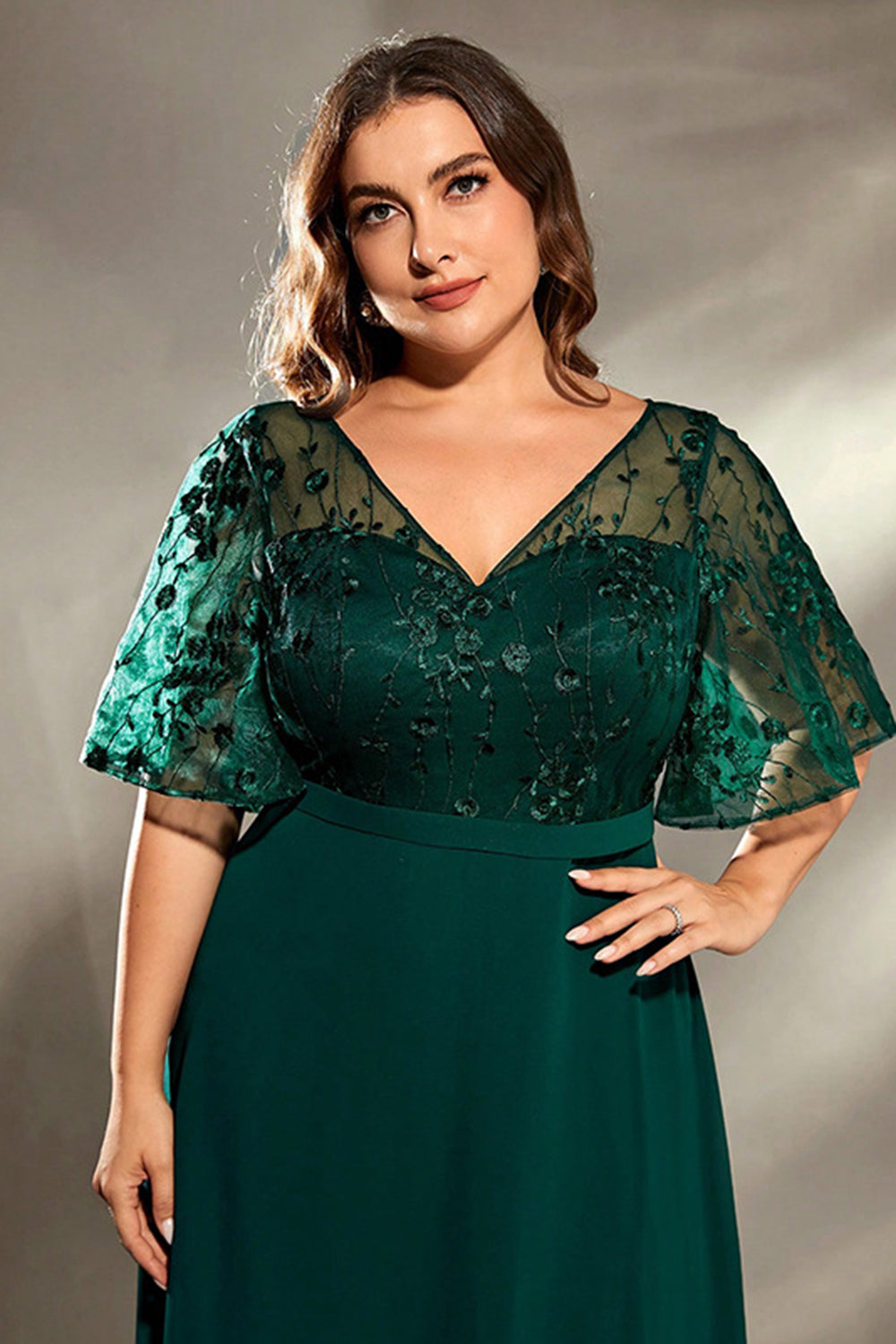 Leely Women Dark Green Plus Size Mother Dress V Neck Applique A Line Chiffon Wedding Guest Dress leelyuk