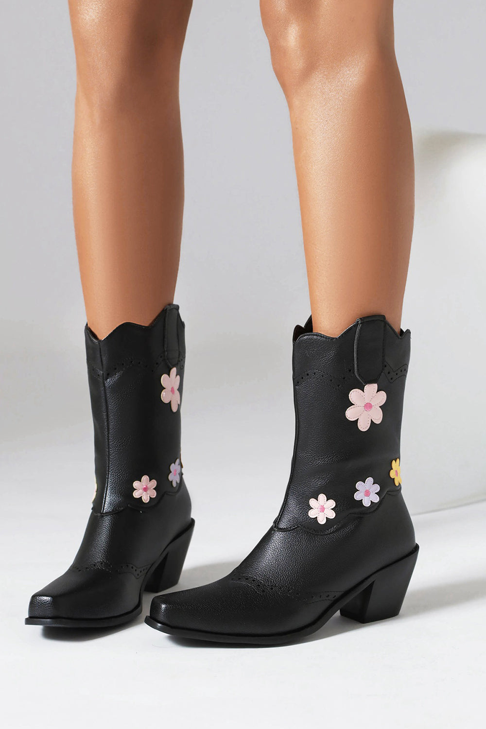 Black boots with flowers 2025