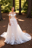 Floral Tulle Corset White Sweep Train Wedding Dress with Appliques
