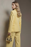 Yellow Pleated Notched Lapel 2 Piece Business Suits with Pockets