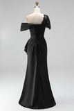Plus Size Black Sheath One Shoulder Maxi Mother of the Bride Dress with Sequins