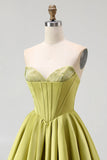 Green Sweetheart A-Line Satin Short Cocktail Dress with Beading