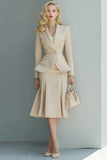 Light Khaki Peak Lapel 2 Piece Business Suits with Sleeves