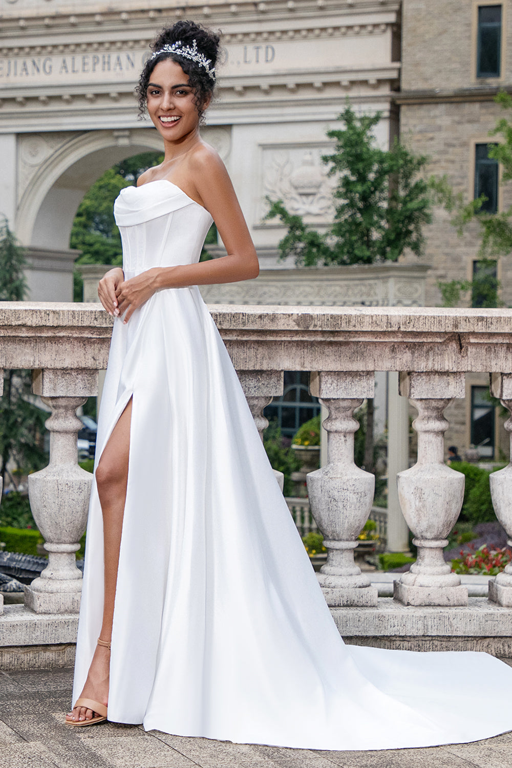 Leely Women Elegant White Wedding Dress With Slit A Line Strapless